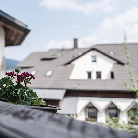 Toschis Station-Motel-Wirtshaus-An Der Autobahn-Bowling 젤라메일스 외부 사진
